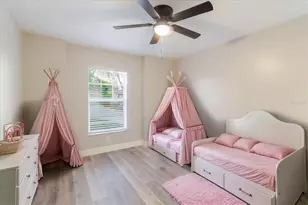 7861 Carriage Pointe Dr, Gibsonton, FL 33534 - Photo 8