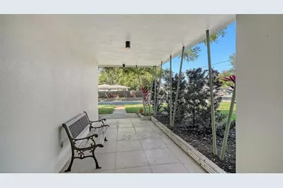 3451 Fair Oaks Place, Sarasota, FL 34239 - Photo 4