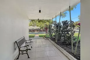 3451 Fair Oaks Pl, Sarasota, FL 34239 - Photo 4