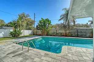 3451 Fair Oaks Pl, Sarasota, FL 34239 - Photo 36