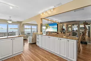 33 N Starboard Dr, Venice, FL 34285 - Photo 12