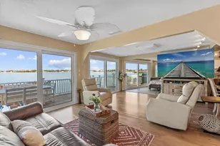 33 N Starboard Dr, Venice, FL 34285 - Photo 16