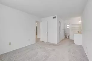 2875 Swifton Dr, Sarasota, FL 34231 - Photo 16