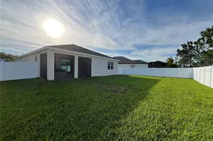 131 Brilliant Bloom Ct, Bradenton, FL 34212 - Photo 10