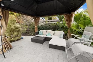 8425 Cypress Lake Cir, Sarasota, FL 34243 - Photo 26