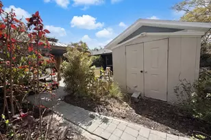 8425 Cypress Lake Cir, Sarasota, FL 34243 - Photo 28