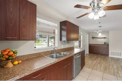 6436 Seagate Avenue, Sarasota, FL 34231 - Photo 8