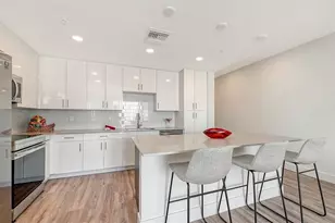 1703 N Tamiami Trl, Sarasota, FL 34234 - Photo 12