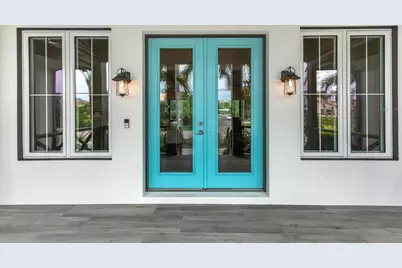 5569 Cape Leyte Drive, Sarasota, FL 34242 - Photo 8