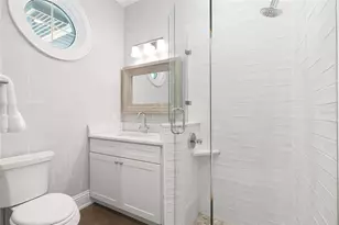 5569 Cape Leyte Dr, Sarasota, FL 34242 - Photo 38