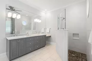5569 Cape Leyte Dr, Sarasota, FL 34242 - Photo 32