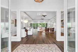 5569 Cape Leyte Dr, Sarasota, FL 34242 - Photo 12