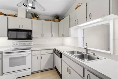 396 Chartley Court S, Sarasota, FL 34232 - Photo 6