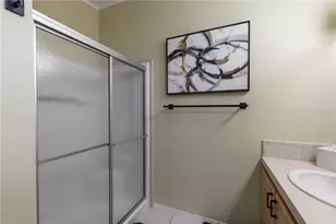 8521 Countess Ave Cir, Palmetto, FL 34221 - Photo 18