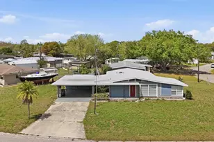 3727 Dover Dr, Sarasota, FL 34235 - Photo 2