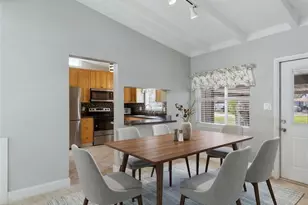 3727 Dover Dr, Sarasota, FL 34235 - Photo 16