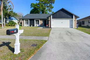 4136 Spring Way Cir, Valrico, FL 33596 - Photo 4