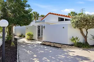 1585 Tarpon Center Dr, Venice, FL 34285 - Photo 2