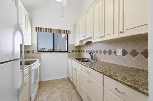 1585 Tarpon Center Dr, Venice, FL 34285 - Photo 24