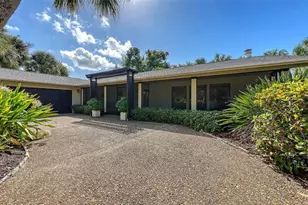 5345 Siesta Ct, Sarasota, FL 34242 - Photo 2