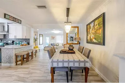 4925 Remington Drive, Sarasota, FL 34234 - Photo 8