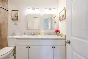 4925 Remington Dr, Sarasota, FL 34234 - Photo 26