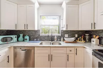 4925 Remington Drive, Sarasota, FL 34234 - Photo 20