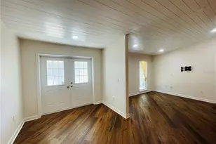 1330 S Jefferson Ave, Sarasota, FL 34239 - Photo 6