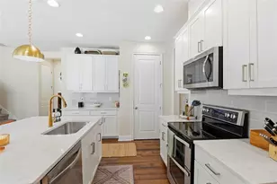 5225 Asher Ct, Sarasota, FL 34232 - Photo 12