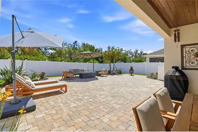 5225 Asher Court, Sarasota, FL 34232 - Photo 2