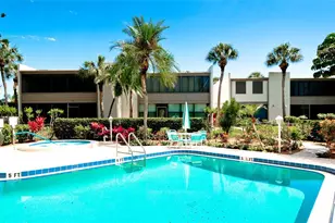 542 542 Lakeside Dr, Bradenton, FL 34210 - Photo 4