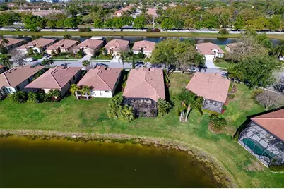 8142 Stirling Falls Circle, Sarasota, FL 34243 - Photo 28