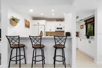 1708 Glenhouse Drive #313, Sarasota, FL 34231 - Photo 8