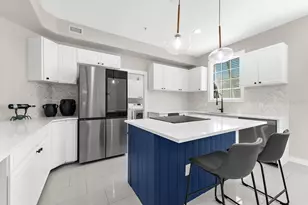 3941 Hamilton Club Cir, Sarasota, FL 34242 - Photo 10