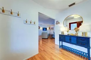 5354 Shadow Lawn Dr, Sarasota, FL 34242 - Photo 8