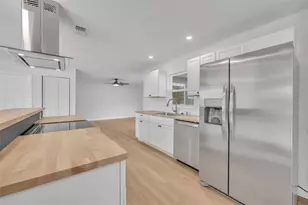 2216 Cherbourg Ct, Orlando, FL 32808 - Photo 12