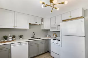 1860 7th St, Sarasota, FL 34236 - Photo 12