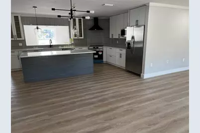 403 28th Street, Holmes Beach, FL 34217 - Photo 2