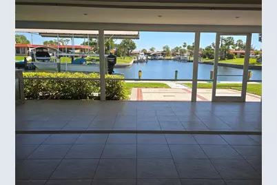 4007 Royal Palm Drive, Bradenton, FL 34210 - Photo 6