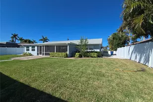 4007 Royal Palm Dr, Bradenton, FL 34210 - Photo 10