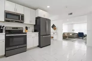 2539 Trinidad St, Sarasota, FL 34231 - Photo 22