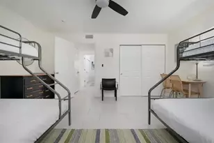 2539 Trinidad St, Sarasota, FL 34231 - Photo 18