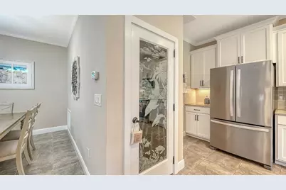8143 36th Street E, Sarasota, FL 34243 - Photo 22