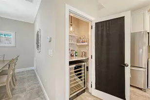 8143 36th St E, Sarasota, FL 34243 - Photo 24