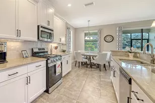 8143 36th St E, Sarasota, FL 34243 - Photo 16