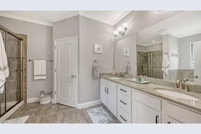 8143 36th Street E, Sarasota, FL 34243 - Photo 38