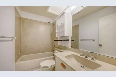 4557 Kingsmere #23, Sarasota, FL 34235 - Photo 20