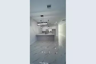 1009/1011 NE 15th Ln, Cape Coral, FL 33909 - Photo 12