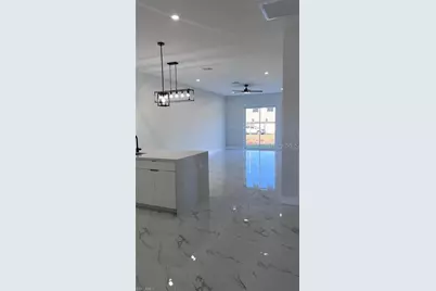 1009/1011 NE 15th Ln, Cape Coral, FL 33909 - Photo 14