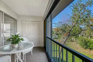 2446 Clubhouse Cir, Sarasota, FL 34232 - Photo 12